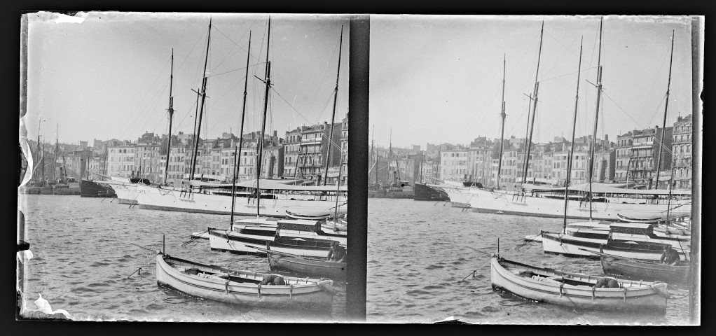 Bateaux amarrés sur le lac Léman.