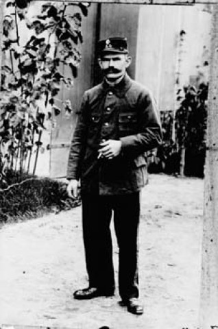 Reproduction. Militaire Guy. Mièges