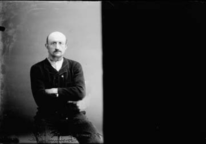 Identités. Robert Fromager. Communailles