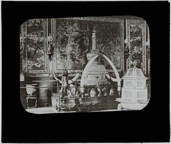 Reproduction d'une vue du musée chinois du château de Fontainebleau.