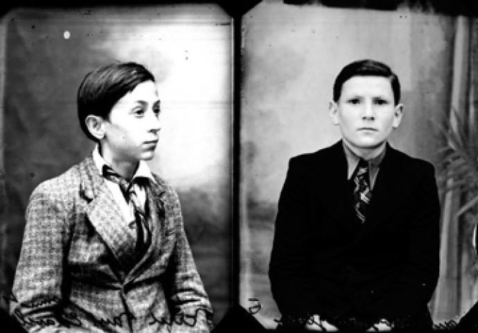 Identités. Paul Perret, commis. Essavilly / Paul Cuby. Onglières