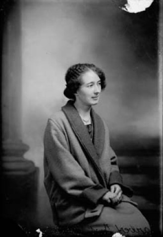 Arbey, institutrice. Nozeroy