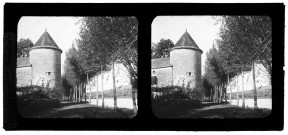 Tour de l'ancienne abbaye de Port Lesney.