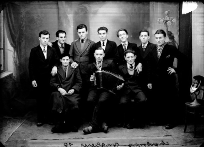 Conscrits. Charbonny, Onglières