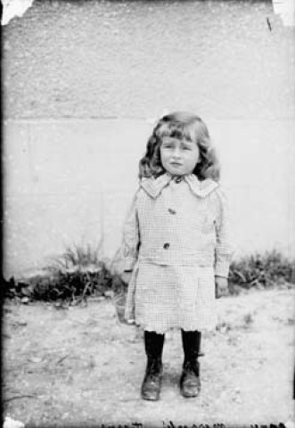 Enfant Agnès Messerli. Frasne