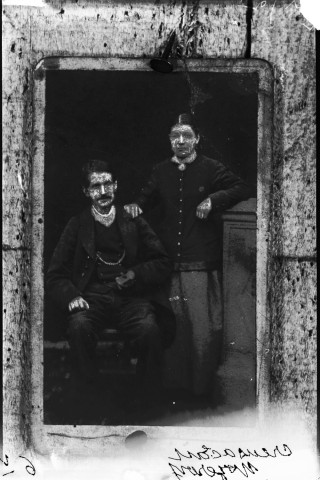 Reproduction. Deux hommes. Nozeroy