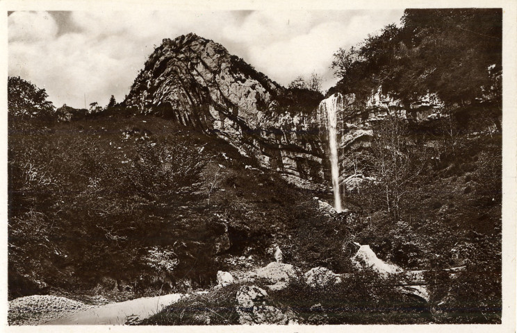 Saint-Claude (Jura). 190. La route de la Faucille et le chapeau de gendarme. Saint-Claude, Gravette.