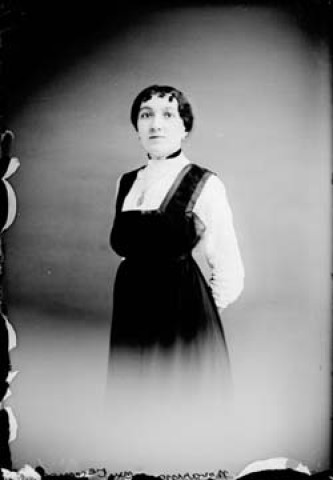 Institutrice Novarino. Censeau