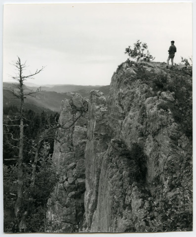 Morbier.- Rocher des Trois Commères.