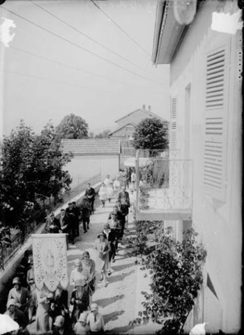 Procession. Cinquétral