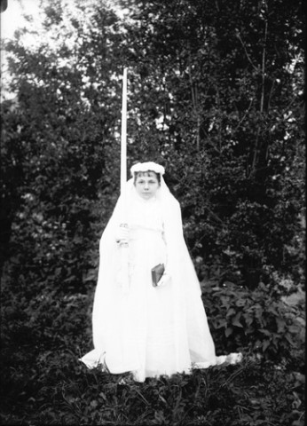 Communiante Barbaud. Treffay