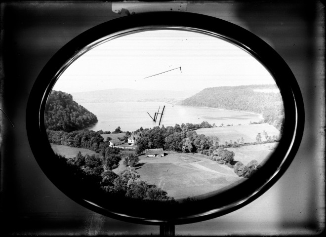 Photomontage. Château de Chalain dans un cadre