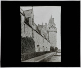 Reproduction d'une vue du château du Plessis-Bourré.