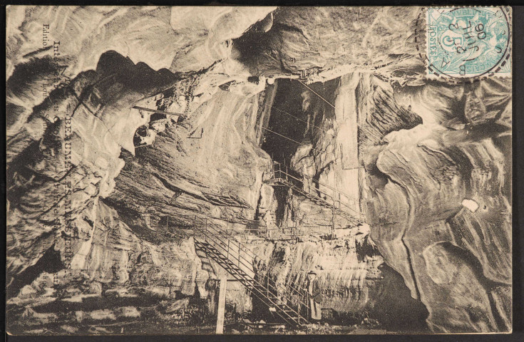 130 – Beaume-les-Messieurs : [Intérieur des Grottes – Grande Salle].(1906)
