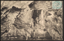 130 – Beaume-les-Messieurs : [Intérieur des Grottes – Grande Salle].(1906)