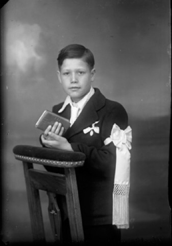 Communiant Vuillermet. Mièges