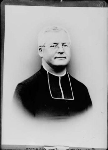 Reproduction. Portrait Père Chanoir. Lons-le-Saunier