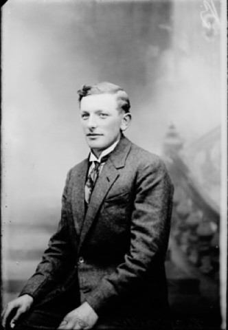 Un homme. Boujeailles