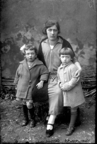 Famille Kinimes. Censeau