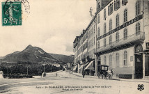 Saint-Claude (Jura). 9. Le boulevard Voltaire, le pain de sucre et l'hôtel de France. MT. IL.