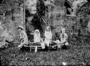 Enfants déguisés. André Porter. Nozeroy