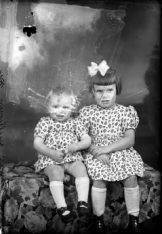 Deux enfants Mainet Guillemin. Rix