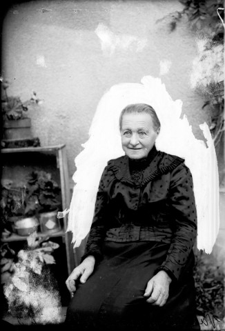 Une femme Vacelet. Censeau