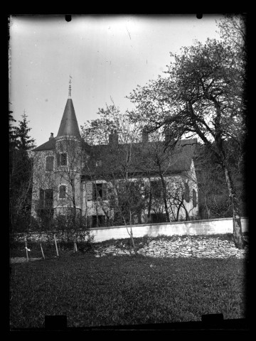 Château de Le Larderet (vue éloignée).