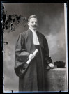 Reproduction du portrait d'un homme en tenue d'avocat.