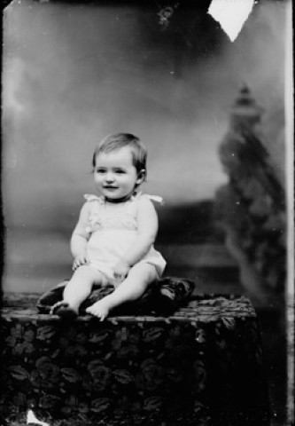 Enfant Blondeau Fromager. Froidefontaine