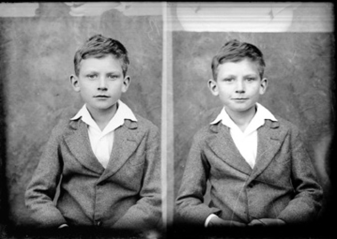 Identités. Chapois. Crans