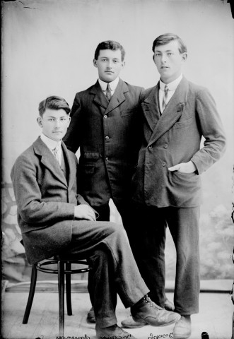 Trois hommes. Jacues Joseph. Charency