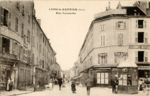 Lons-le-Saunier (Jura). La rue Lecourbe. Besançon, A la Civette.