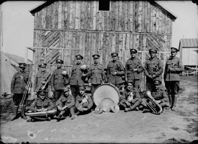 Militaires canadiens. Fanfare