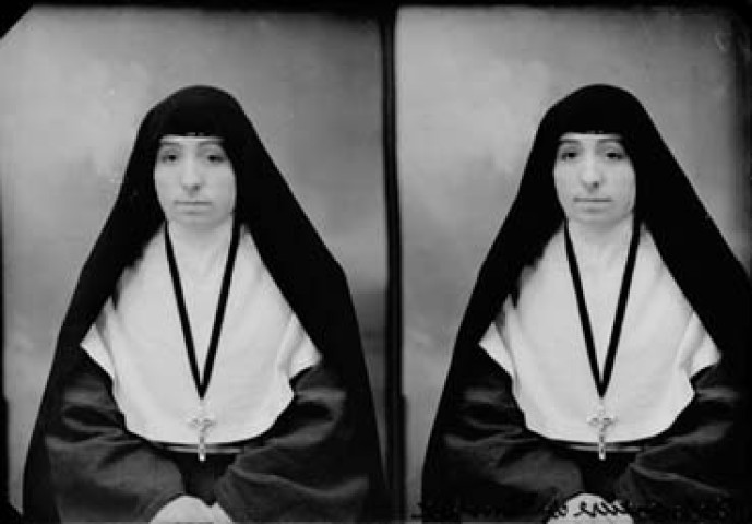 Identités. Religieuse de Censeau