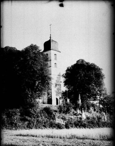 L'église. Monnet-la-Ville