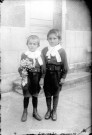 Enfants Monnier. Chaux-Neuve