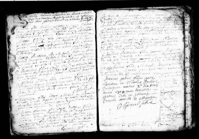 Série communale : baptêmes 1701-1742, mariages 1706-1742, sépultures 1702-1742.