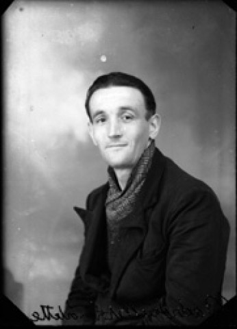 Identités. Badrouillet. La Latette