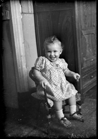 Enfant Martelet, instituteur