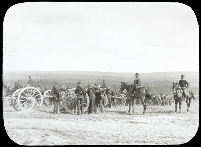 Reproduction d'une vue intitulée "Scène militaire. Amenez les avant-trains".