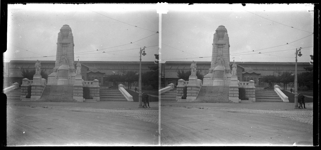 Monument aux morts de Besançon, vue prise d'en face.