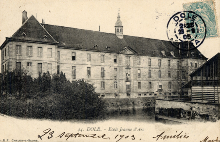 Dole (Jura). 44. L'école Jeanne d'Arc. Chalon-sur-Saône.