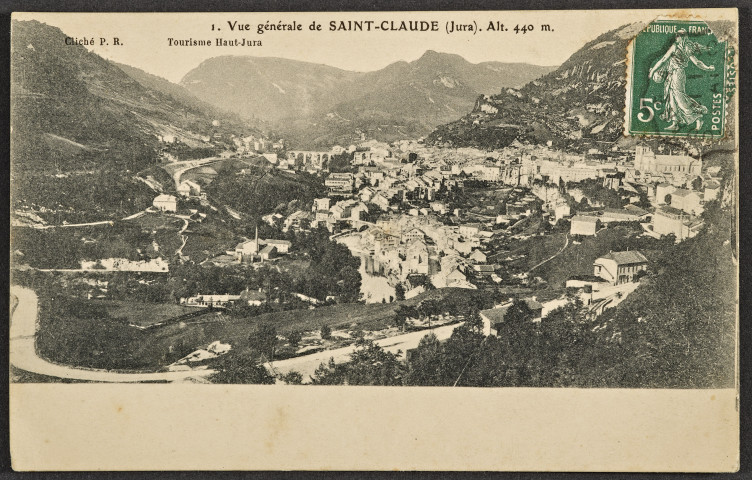 Vue générale de Saint Claude (Jura). Alt.440m
