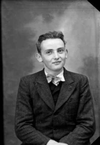 Identités. Un homme