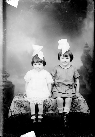 Deux enfants P. F. Nozeroy