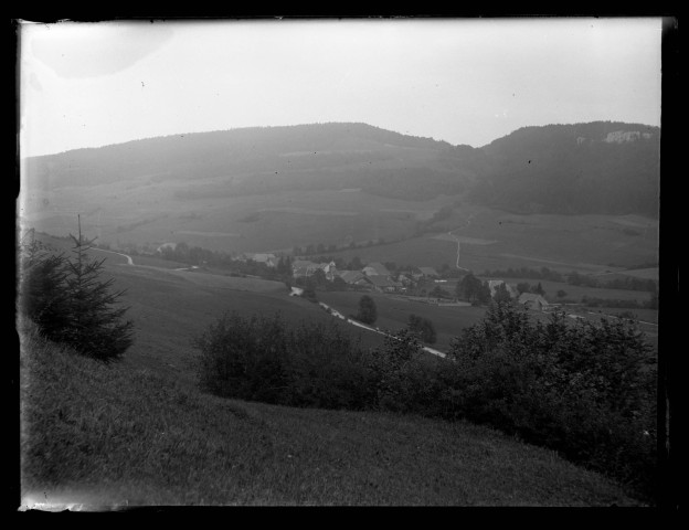 Vue générale du village des Nans.