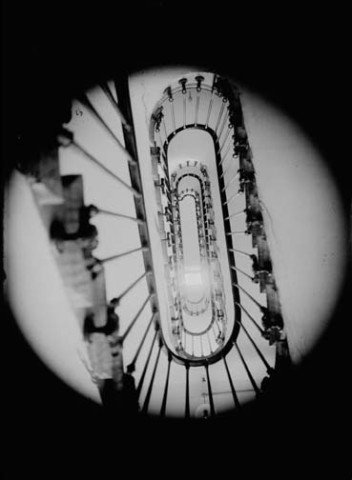 Ecole de jeunes filles. Dijon. Un escalier