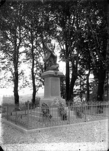 Nozeroy, le monument aux morts 1914-1918