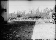 Jardin. Léon Roussillon. Froidefontaine